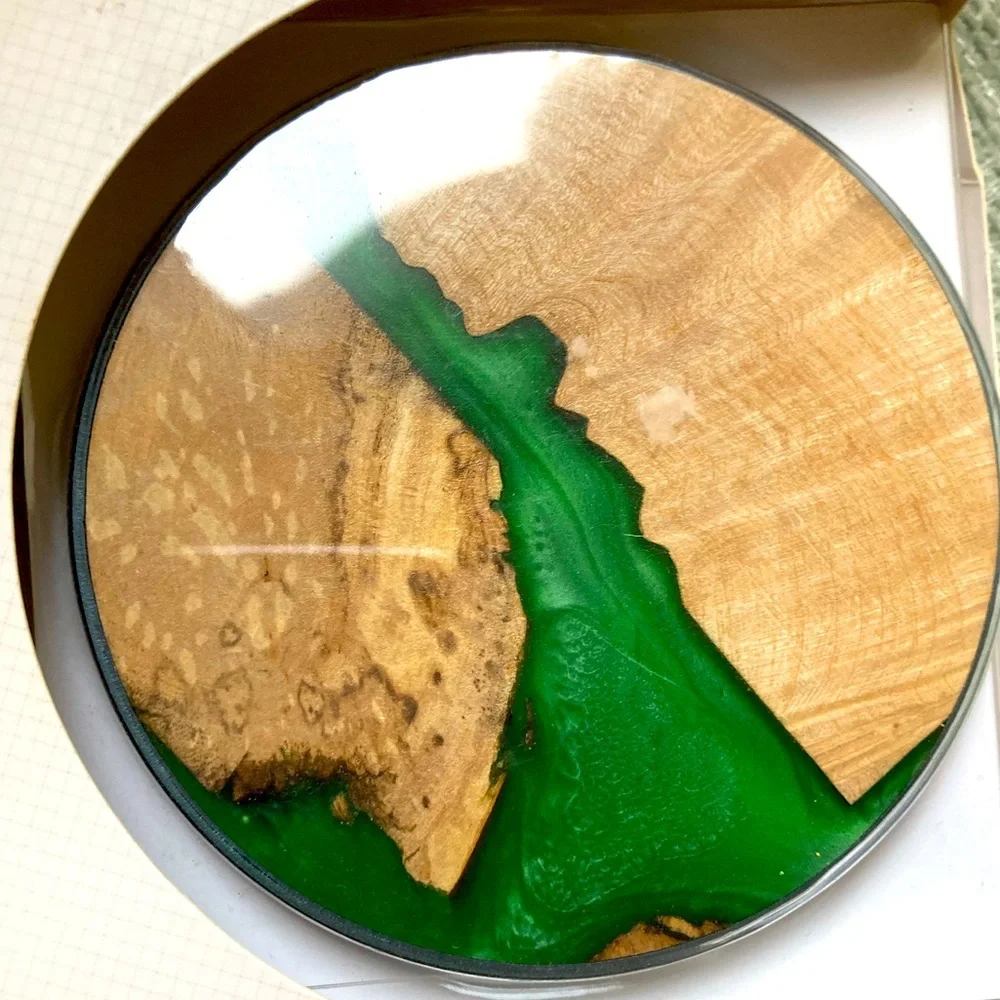 NWT Green & Brown Wood Cordless Charger | Fast Wireless Charger